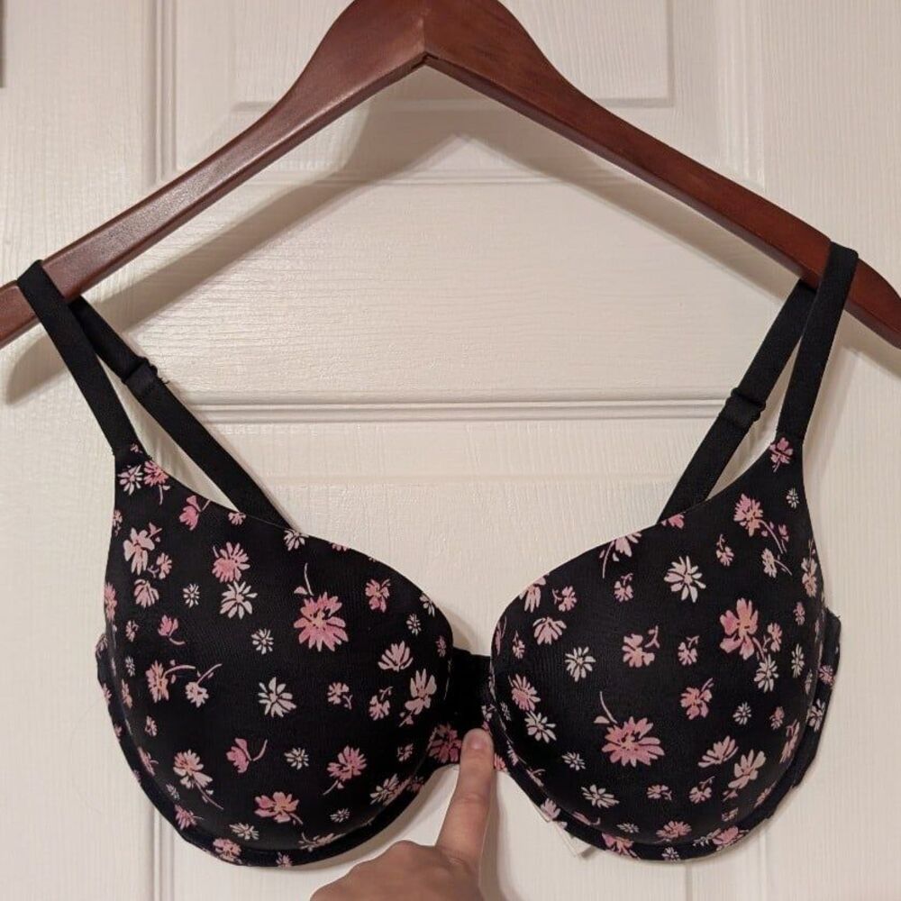 Black floral print push-up bra with pink flowers VS PINK 36DD